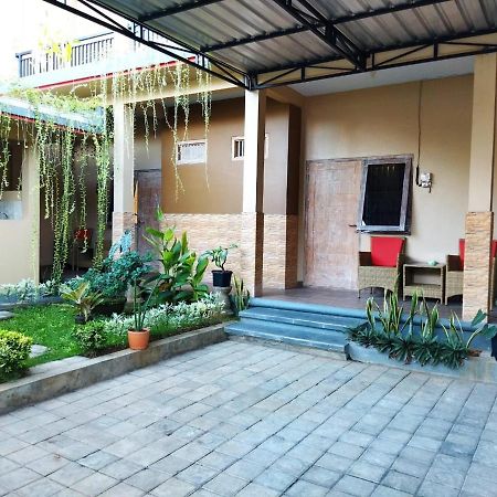 Lidah Lokal Guest House Singaraja Екстериор снимка
